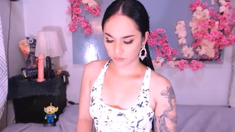 Thalia online show from October 24, 2025, 1:29 pm