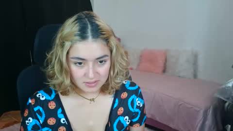   online show from November 23, 2025, 1:44 pm