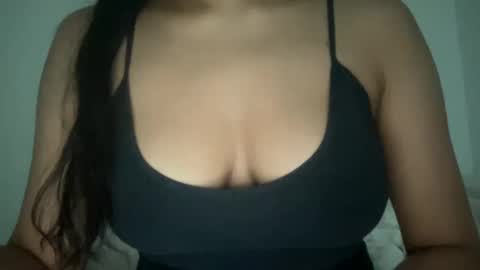 Snapshot of thatgirlmelanie chatting on October 13, 2025, 7:36 pm Melanie online show from October 13, 2025, 7:36 pm