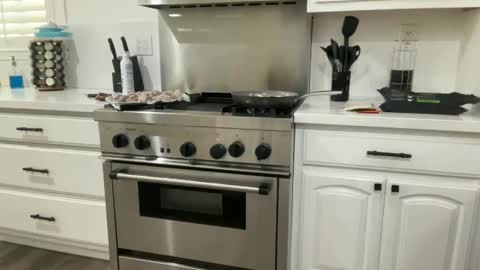 Snapshot of thatoneblondee chatting on September 18, 2025, 1:40 am thatoneblondee online show from September 18, 2025, 1:40 am