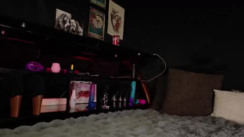 Snapshot of thatsimlady chatting on December 17, 2025, 7:14 am Bella online show from December 17, 2025, 7:14 am