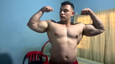 Snapshot of the_beastmuscle chatting on February 9, 2025, 7:52 pm beast online show from February 9, 2025, 7:52 pm