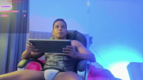 Snapshot of the_franka_men chatting on November 12, 2025, 12:49 pm carlos online show from November 12, 2025, 12:49 pm