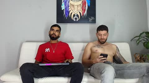 SCOTT  THEO  KAMERON  GENDERSON online show from December 27, 2024, 4:47 am