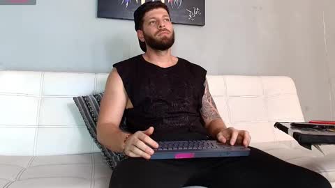 SCOTT  THEO  KAMERON  GENDERSON online show from February 28, 2025, 9:12 pm