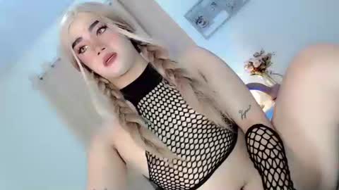 Snapshot of the_naughty_kyra chatting on September 17, 2025, 11:34 am the_naughty_kyra online show from September 17, 2025, 11:34 am
