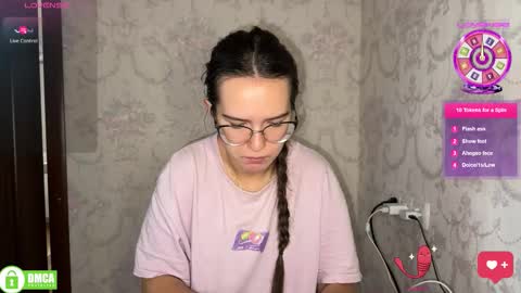 Snapshot of the_princese chatting on November 1, 2025, 9:44 am Alice online show from November 1, 2025, 9:44 am