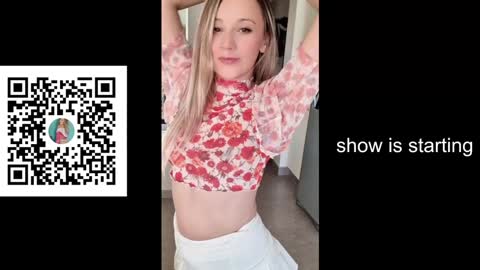 Snapshot of the_pussy_boulevard chatting on October 19, 2025, 8:20 pm Anna online show from October 19, 2025, 8:20 pm