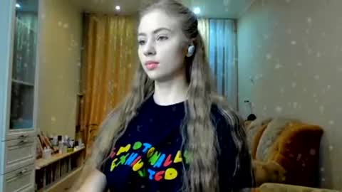 Snapshot of the_steel_magnolia_ chatting on December 6, 2024, 9:46 pm Ally STREAMING ON TWITCH NOW Check my Twitter for updates online show from December 6, 2024, 9:46 pm