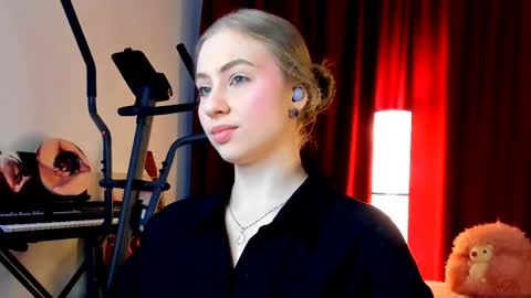 Snapshot of the_steel_magnolia_ chatting on October 16, 2025, 5:30 am Ally STREAMING ON TWITCH NOW Check my Twitter for updates online show from October 16, 2025, 5:30 am