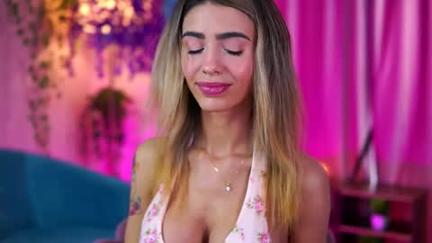 Snapshot of theayanna chatting on October 3, 2025, 10:01 am Ayana online show from October 3, 2025, 10:01 am