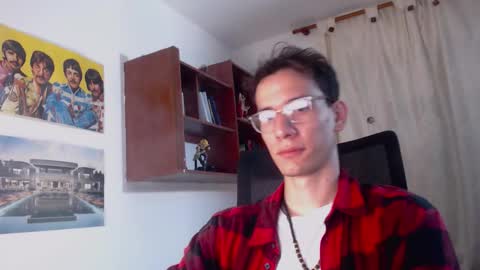 Snapshot of thebeatles18 chatting on November 9, 2025, 6:33 am Axel online show from November 9, 2025, 6:33 am