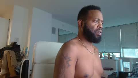 Snapshot of theblacklordmaster chatting on October 8, 2025, 12:47 pm theblacklordmaster online show from October 8, 2025, 12:47 pm