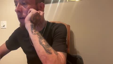 Snapshot of theboz1403 chatting on October 8, 2025, 9:29 am theboz1403 online show from October 8, 2025, 9:29 am