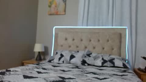 TheChicaNextDoor  online show from November 28, 2025, 11:18 pm