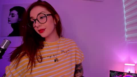 Snapshot of thecosmicgirl chatting on January 21, 2025, 10:51 pm Alicia Alikath  online show from January 21, 2025, 10:51 pm