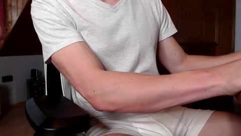 Snapshot of thedome372 chatting on October 23, 2025, 8:02 am thedome372 online show from October 23, 2025, 8:02 am