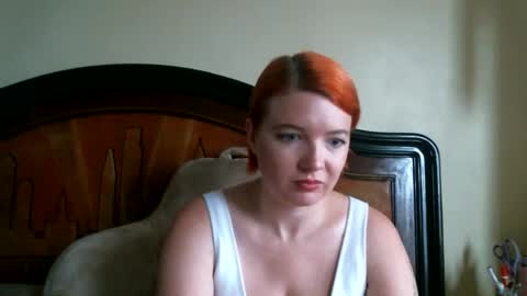 Snapshot of thegoddessfrida chatting on October 30, 2025, 2:51 pm Goddess Frida online show from October 30, 2025, 2:51 pm