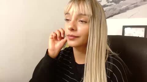 Snapshot of thegodmother_gh chatting on November 21, 2025, 4:11 am Peyton online show from November 21, 2025, 4:11 am