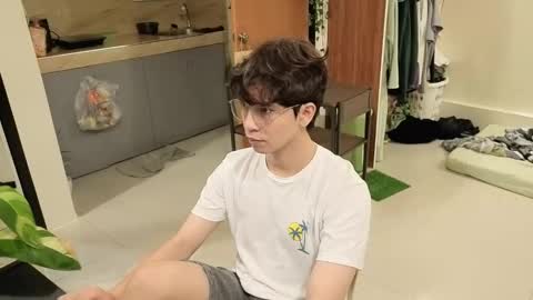 Snapshot of thegreenmagus chatting on December 2, 2025, 6:25 pm Green online show from December 2, 2025, 6:25 pm