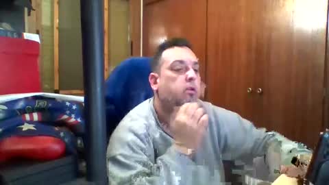 Snapshot of thekier chatting on January 1, 2025, 1:15 am thekier online show from January 1, 2025, 1:15 am