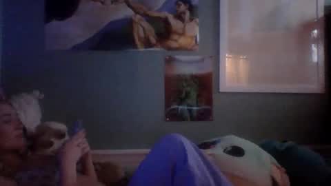 Little Bambii online show from December 19, 2024, 3:40 am