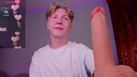 Snapshot of themikesever chatting on October 25, 2025, 1:07 pm Sever online show from October 25, 2025, 1:07 pm