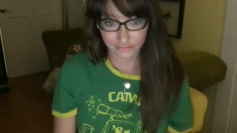 Snapshot of themrsnelson chatting on November 9, 2025, 9:29 am Cach Nelson online show from November 9, 2025, 9:29 am