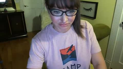 Snapshot of themrsnelson chatting on November 23, 2025, 7:52 am Cach Nelson online show from November 23, 2025, 7:52 am