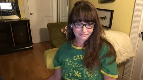 Snapshot of themrsnelson chatting on November 27, 2025, 7:10 am Cach Nelson online show from November 27, 2025, 7:10 am