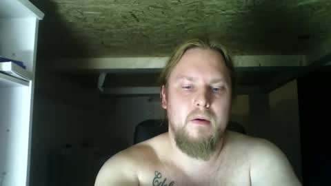 thenewdude1992 online show from December 11, 2024, 7:57 pm