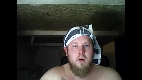 thenewdude1992 online show from March 1, 2025, 1:11 am