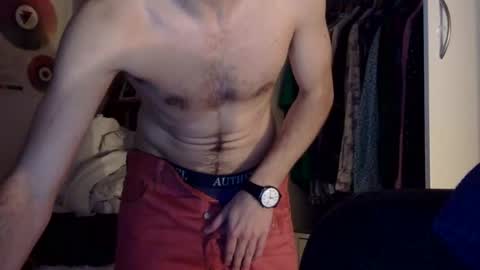 Snapshot of theo646 chatting on December 8, 2024, 7:54 pm theo646 online show from December 8, 2024, 7:54 pm