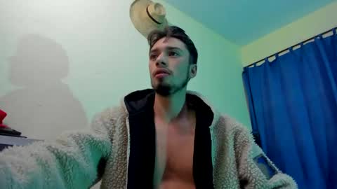 Snapshot of theo_stone04 chatting on September 18, 2025, 6:04 am Theo online show from September 18, 2025, 6:04 am