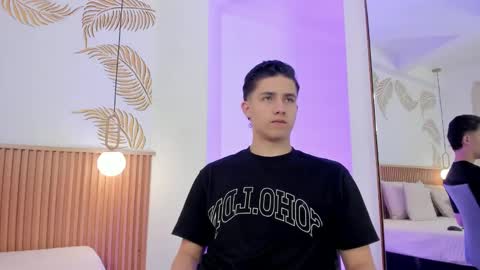 Snapshot of theohawke_ chatting on December 23, 2024, 12:30 pm THEO- MATEO online show from December 23, 2024, 12:30 pm