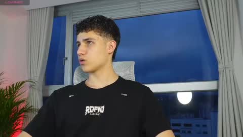 Snapshot of theohawke_ chatting on February 25, 2025, 11:11 pm THEO- MATEO online show from February 25, 2025, 11:11 pm