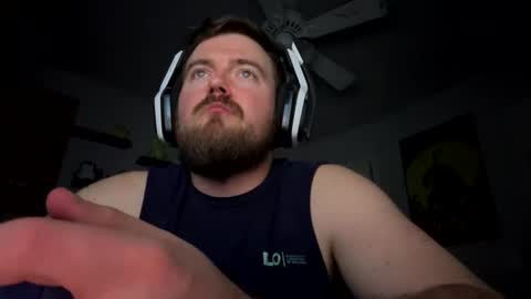 theone0722326 online show from December 4, 2025, 8:23 am