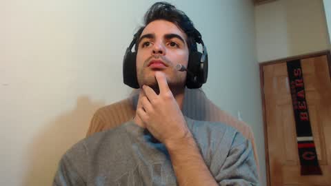 Santiago Enrique online show from December 17, 2024, 6:02 am