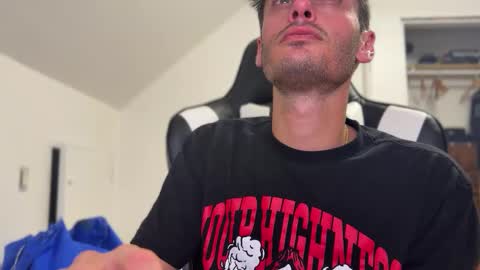 Snapshot of therealdylansdick chatting on October 22, 2025, 8:14 am therealdylansdick online show from October 22, 2025, 8:14 am