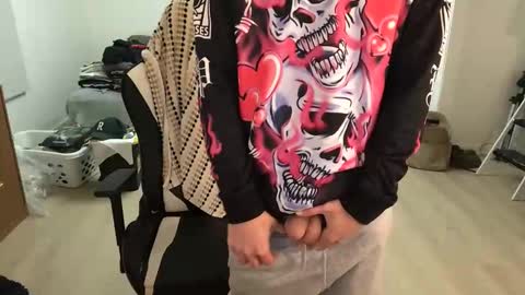 Snapshot of therealdylansdick chatting on November 28, 2025, 1:30 am therealdylansdick online show from November 28, 2025, 1:30 am