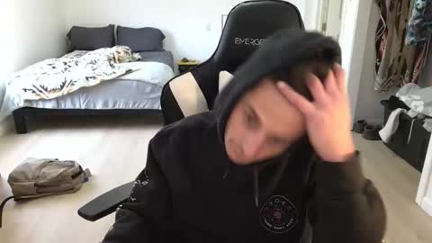 Snapshot of therealdylansdick chatting on December 14, 2025, 7:51 pm therealdylansdick online show from December 14, 2025, 7:51 pm