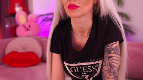 Deea  online show from February 2, 2025, 1:52 pm