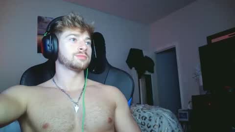 Snapshot of thereonfitt chatting on November 3, 2025, 8:48 am thereonfitt online show from November 3, 2025, 8:48 am