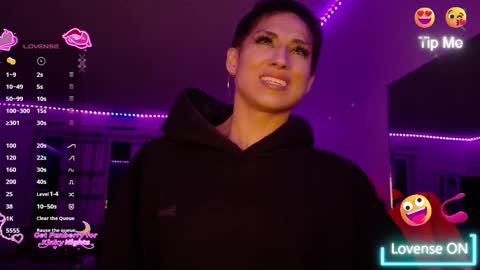 thetrinityyyy online show from December 18, 2025, 6:52 am