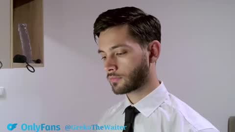 Snapshot of thewaiter2025 chatting on December 4, 2025, 8:34 am The Waiter online show from December 4, 2025, 8:34 am