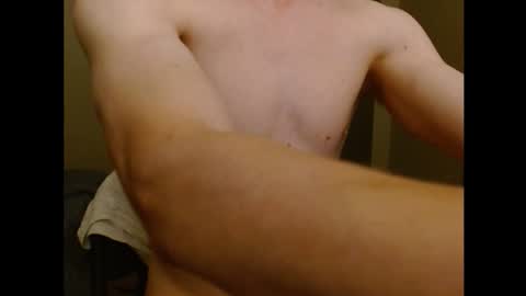 Snapshot of thez26 chatting on October 26, 2025, 10:47 pm B online show from October 26, 2025, 10:47 pm