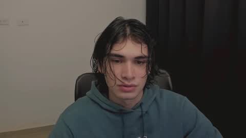 Snapshot of thiaan__ chatting on March 1, 2025, 11:58 pm thiaan__ online show from March 1, 2025, 11:58 pm