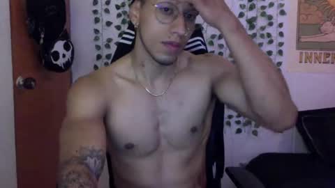 Snapshot of thiago_happy chatting on March 2, 2025, 4:07 am thiago_happy online show from March 2, 2025, 4:07 am