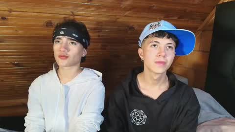 Snapshot of thiago_n_sam chatting on October 24, 2025, 1:35 am thiago_n_sam online show from October 24, 2025, 1:35 am