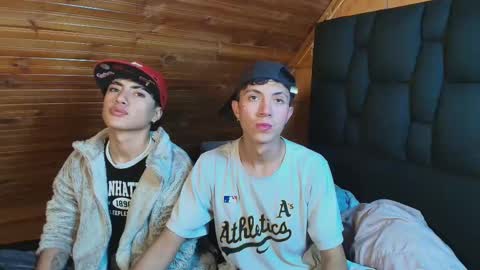 Snapshot of thiago_n_sam chatting on November 9, 2025, 2:21 am thiago_n_sam online show from November 9, 2025, 2:21 am